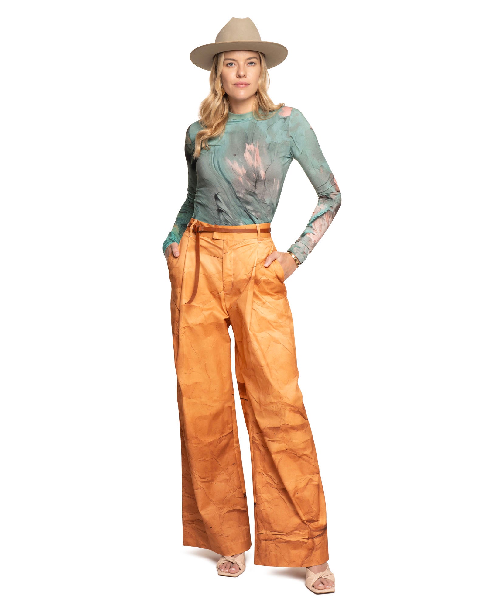 Sophie Tee | Sunset Surf